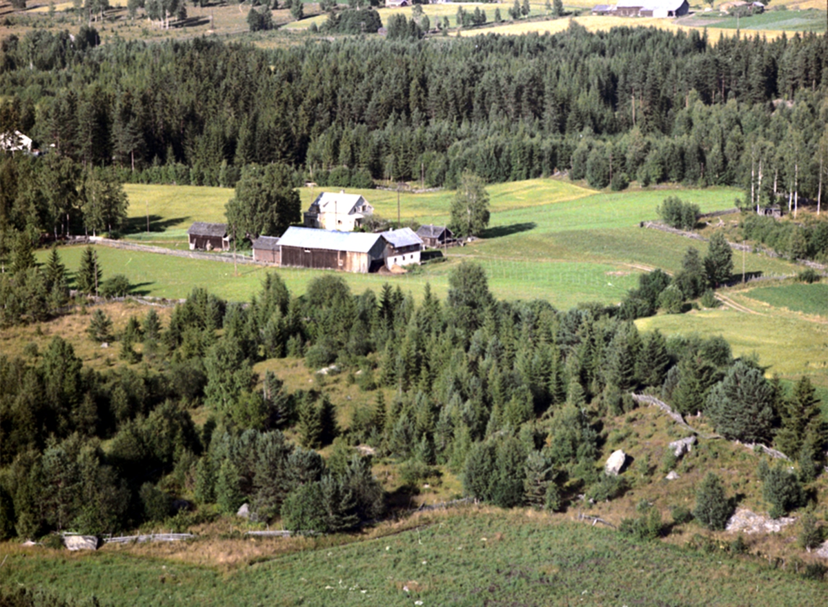 Widerøes Flyveselskap A/S, FLYFOTO SAGLUND, VALLSET