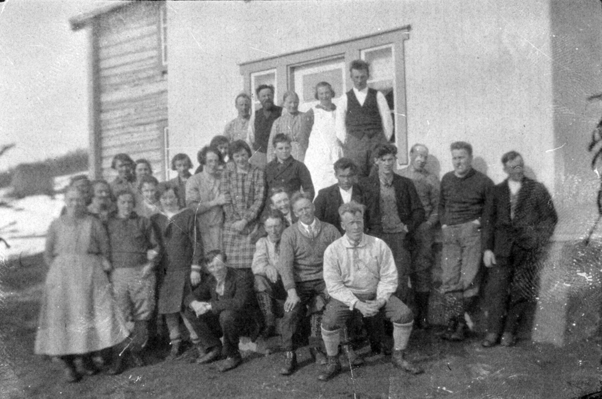 Ukjent, Ungdomslaget Våren på skigutflukt til nordre Odden i 1929