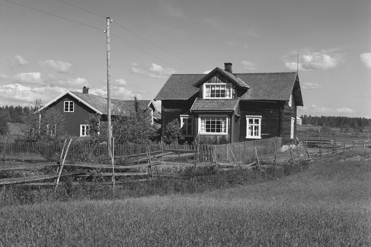 Anno Domkirkeodden, EKSTR: GARDSTUN, SVENDBY, LØTENBÆK OG NORDBÆK. (NORDBEKK) Se Løtenboka, bind 3. Bygdeboka fra 1955, side 31.