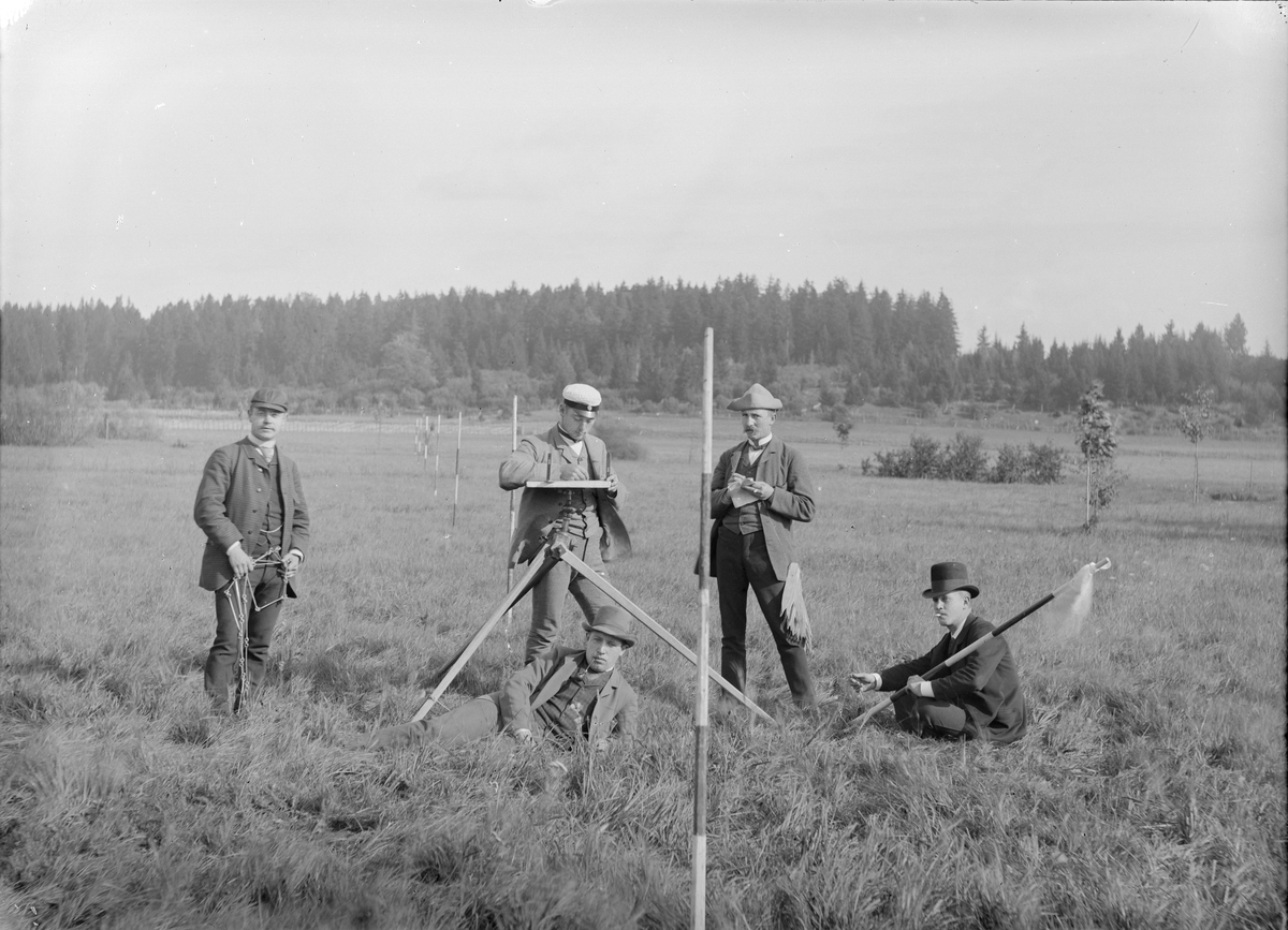 Henri Osti's Fotografiateliér, Mätlag 4 vid Ultuna lantbruksinstitut, Uppsala 1889