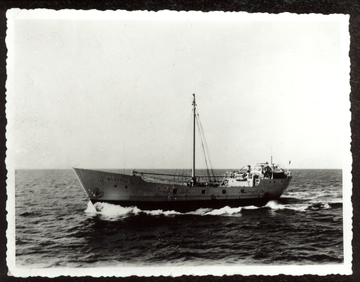 Unknown artist, Fartyget Blåfell, foto 1949-09-26