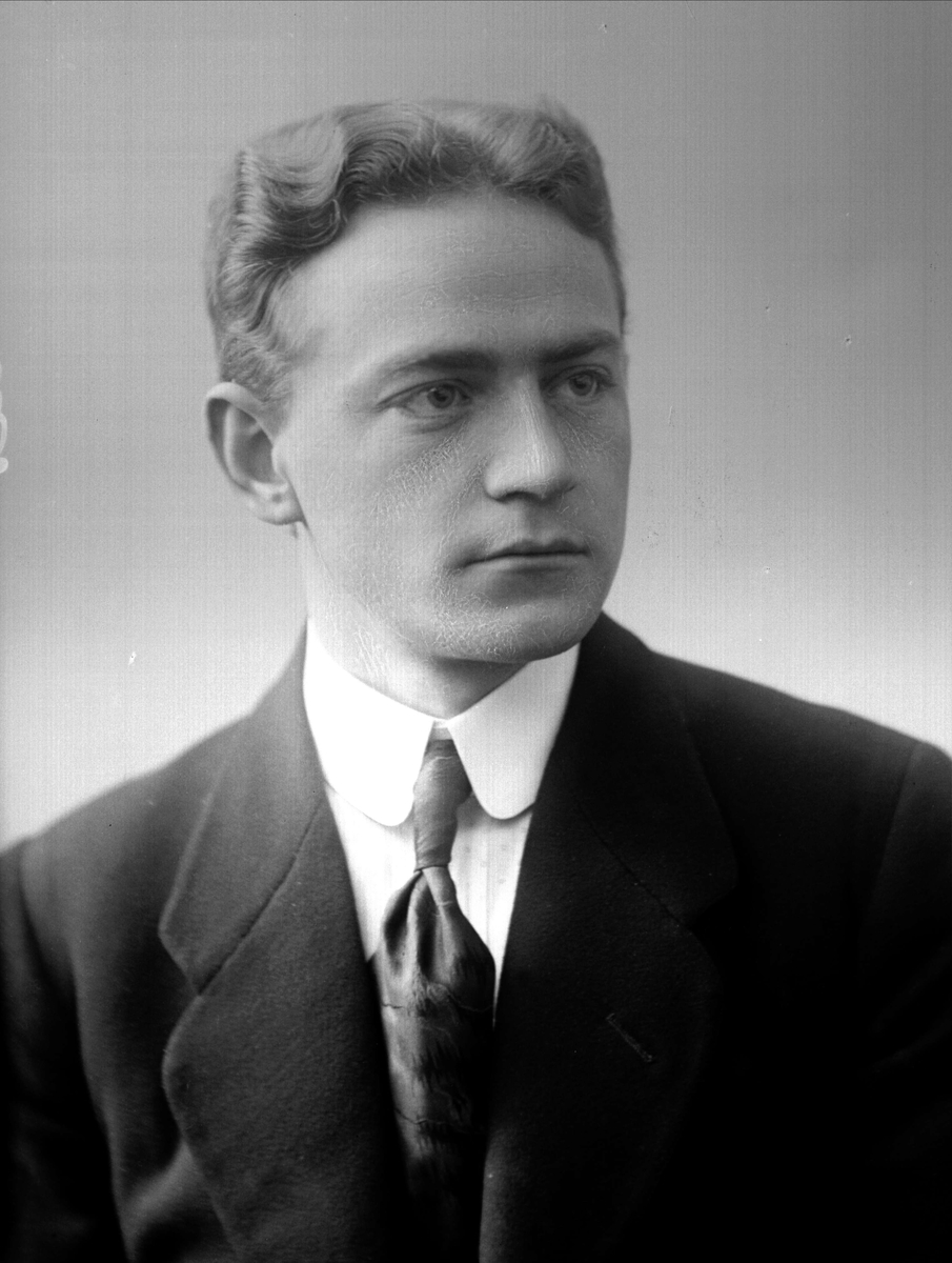 Gustav Borgen, NFB.30490
