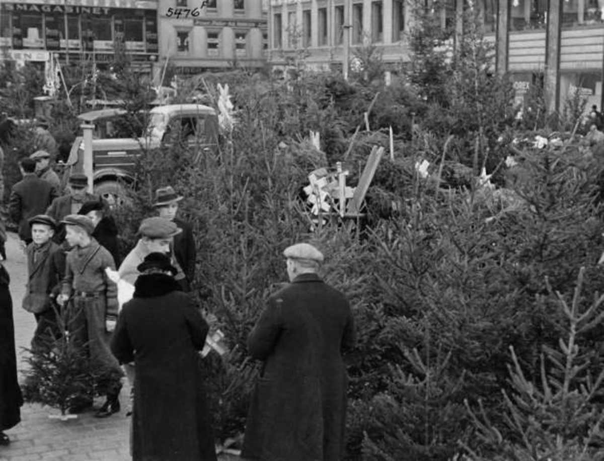 Anders Beer Wilse, Juletresalg, Youngstorget, Oslo, 1936