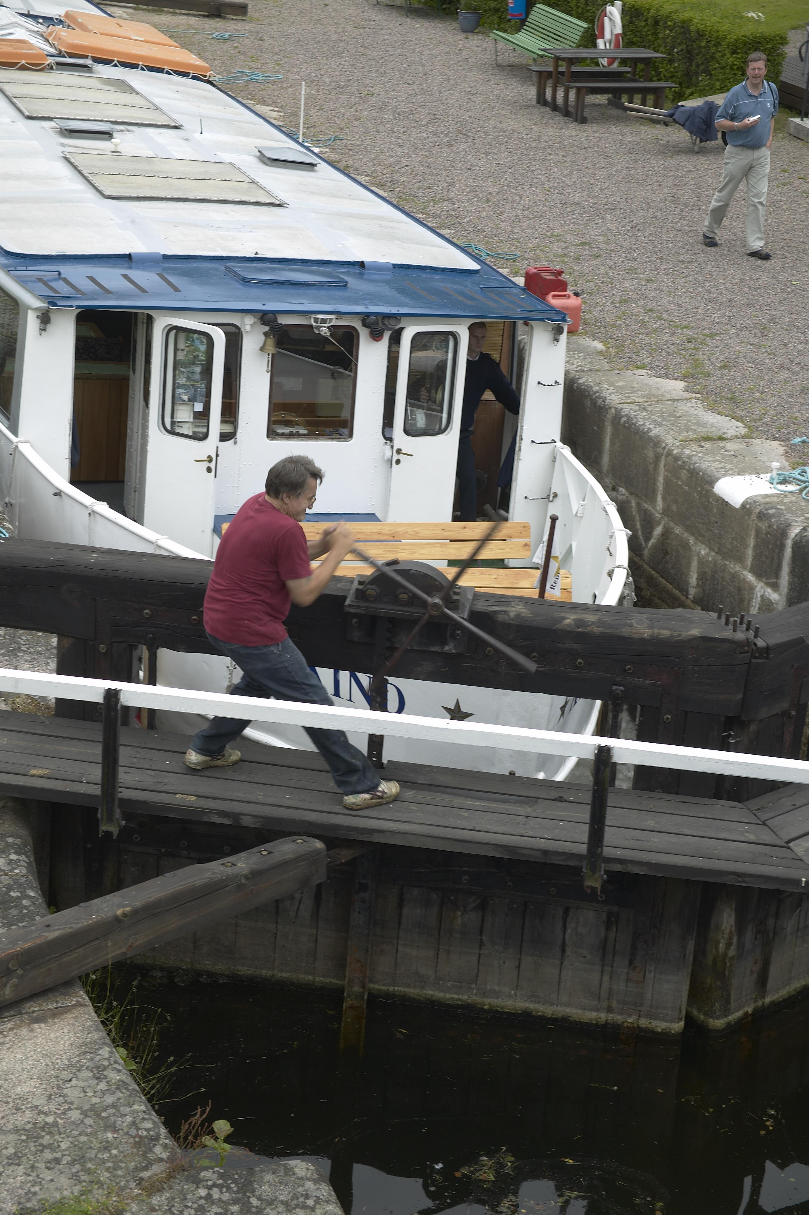 Bengt A Lundberg, Kinda kanal