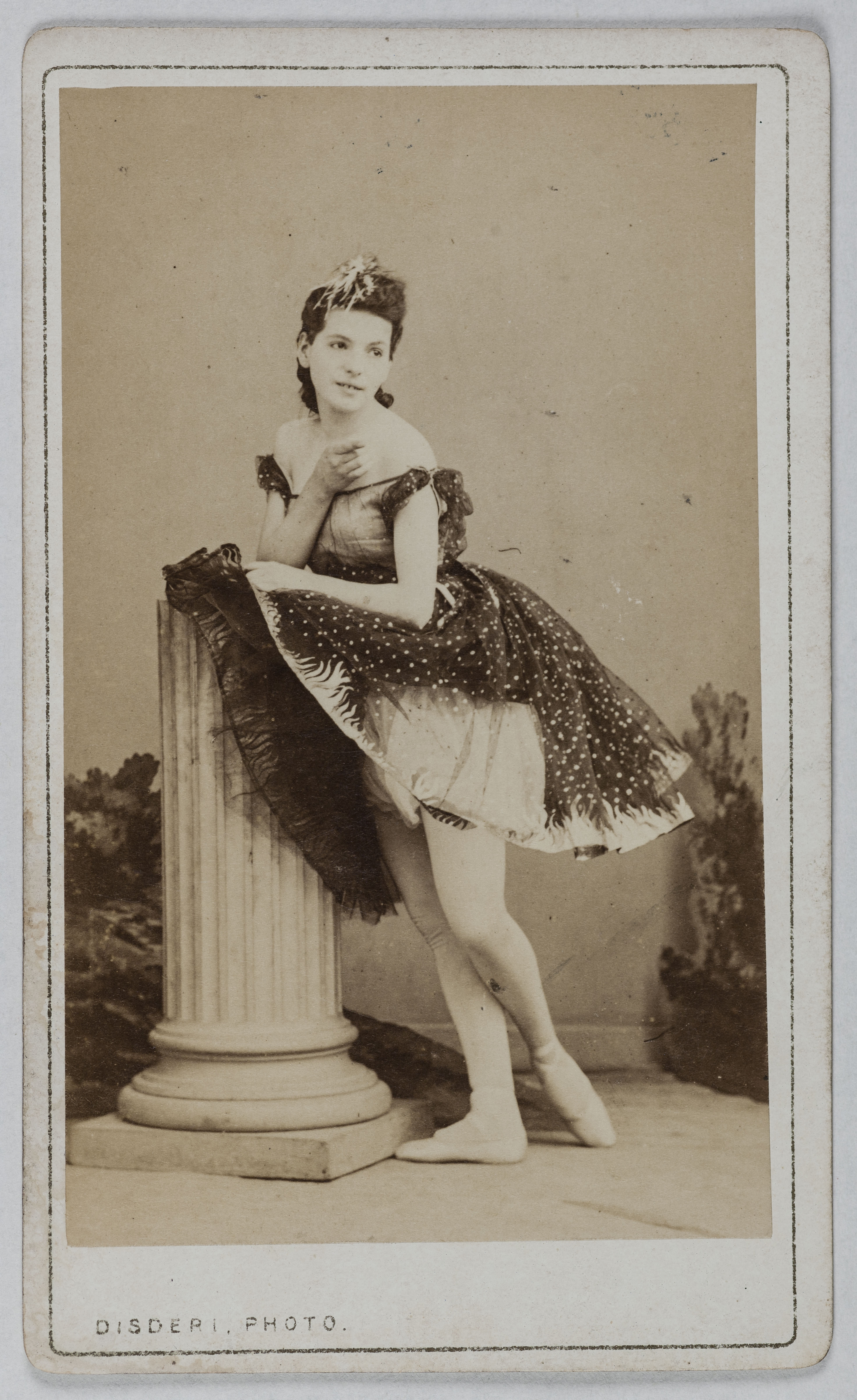 André-Adolphe-Eugène Disdéri, Portrait d'Essler Agnès, (danseuse)