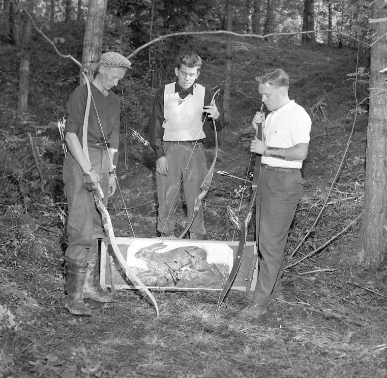 Arne Andersson, According to note: “Archery Sm Sept -60.”