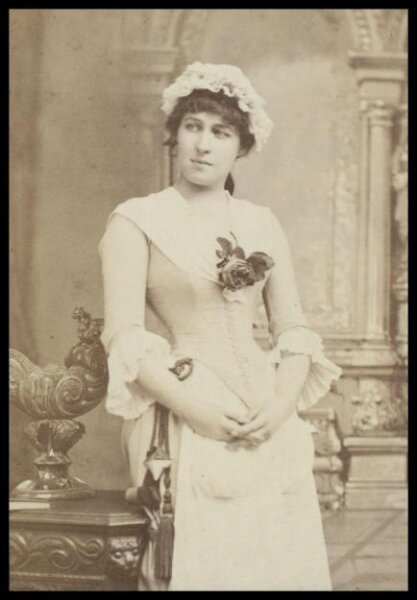 London Stereoscopic and Photographic Company, Guy Little Theatrical Photograph