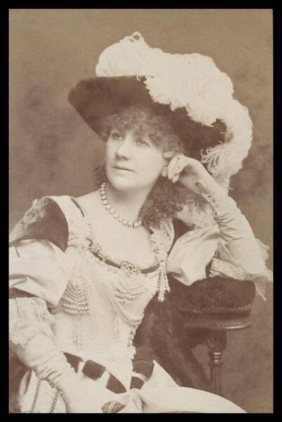 London Stereoscopic and Photographic Company, Guy Little Theatrical Photograph