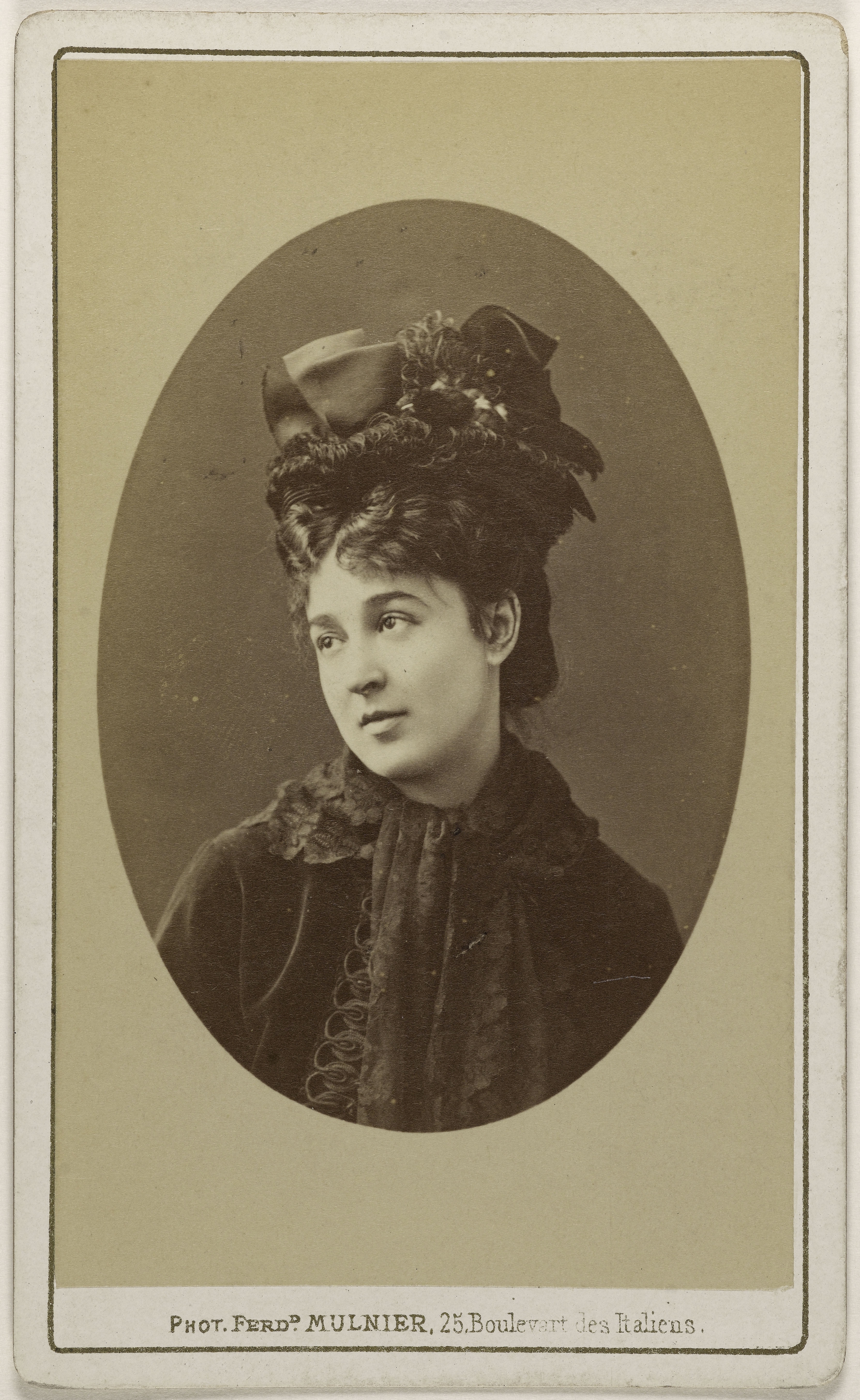 Ferdinand Mulnier, Portrait de Bell, Lina, (actrice)