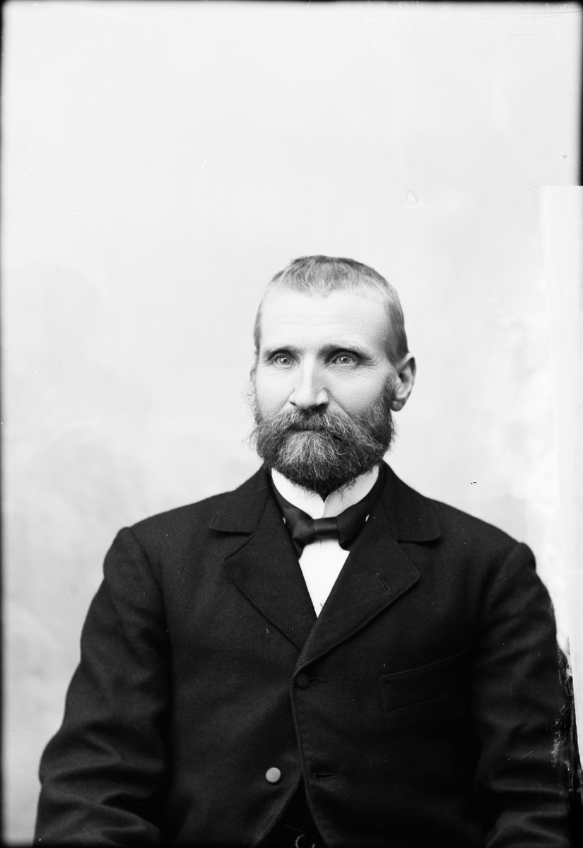 Skötsner-Edhlund, Ateljéporträtt - M. Wahlström från Forsmark, Uppland