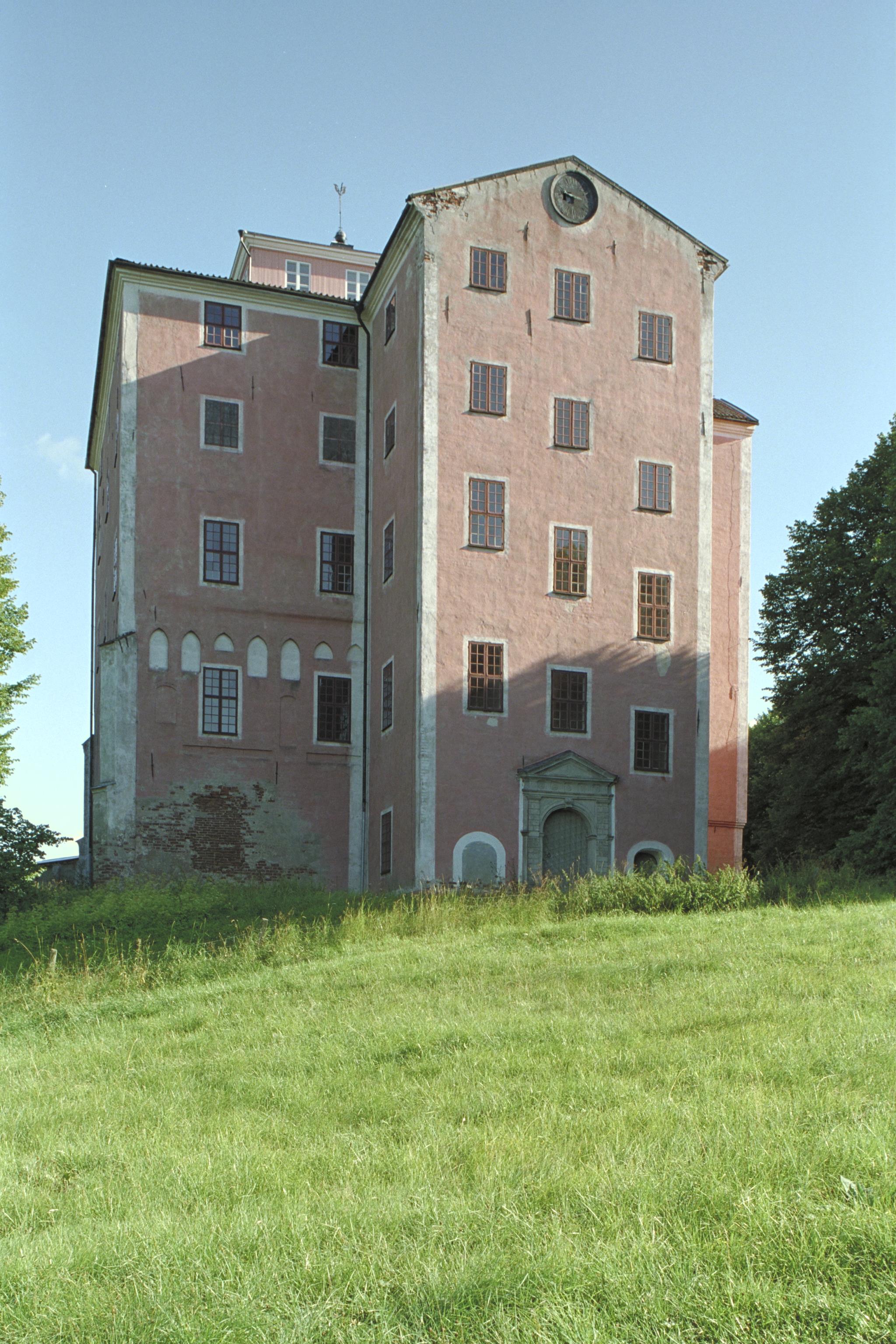 Bengt A Lundberg, Tynnelsö slott