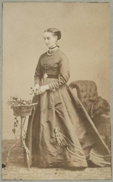 Unknown, Carte-de-visite photographs (480). Four photographs  are dry-mounted to each sheet (120).