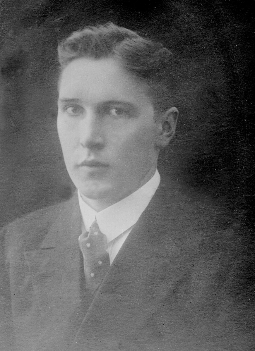 Gustav Borgen, NFB.31273