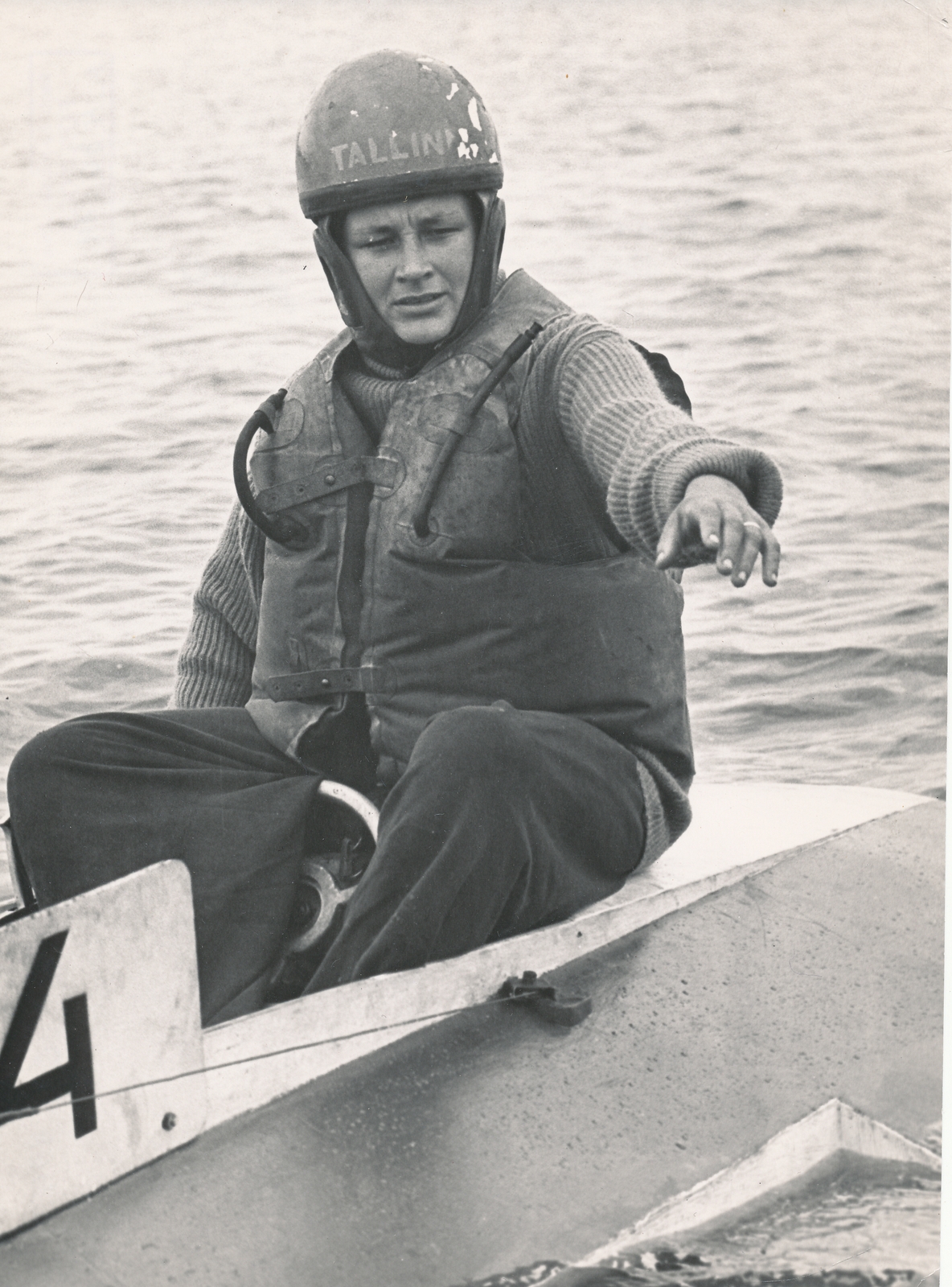 Gunnar (autor) Vaidla, Water sports sportswoman Maie Kazik