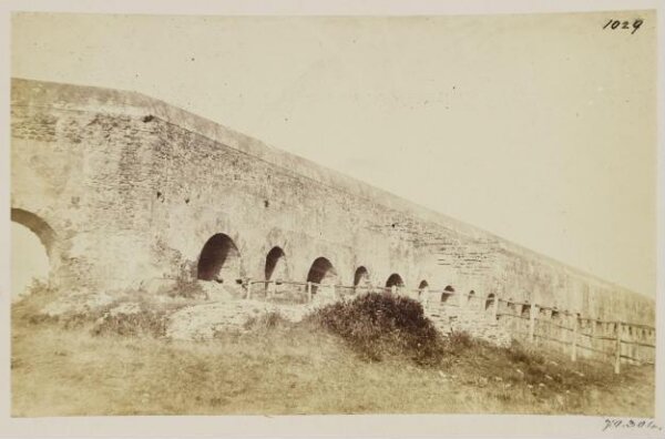 Parker, John Henry, Aqueduct - Part of the Arcade of the Aqua Felice, with the Reservoir of the Anio Vetus (?), three miles from Rome, under the level of the Marcian, as seen from above
