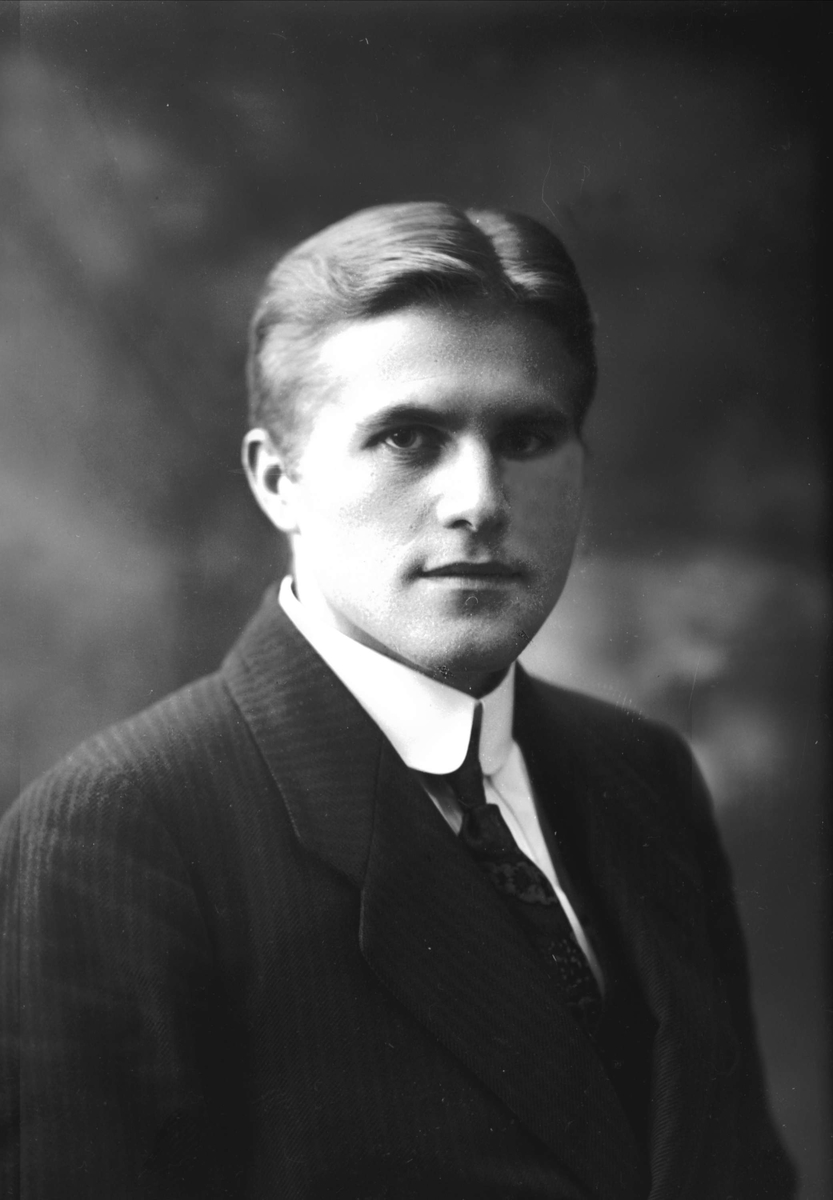 Gustav Borgen, NFB.36679