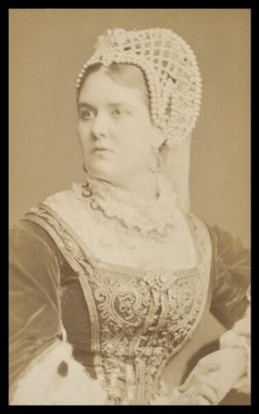 London Stereoscopic and Photographic Company, Guy Little Theatrical Photograph