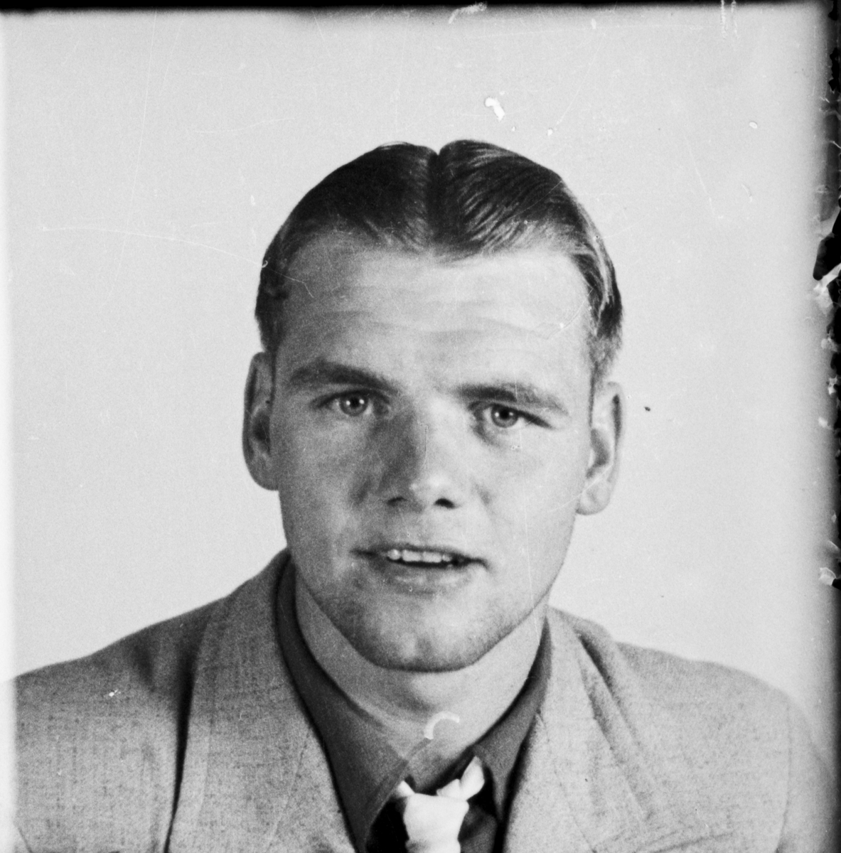 Skötsner-Edhlund, Ateljéporträtt - man, Östhammar, Uppland, 1936