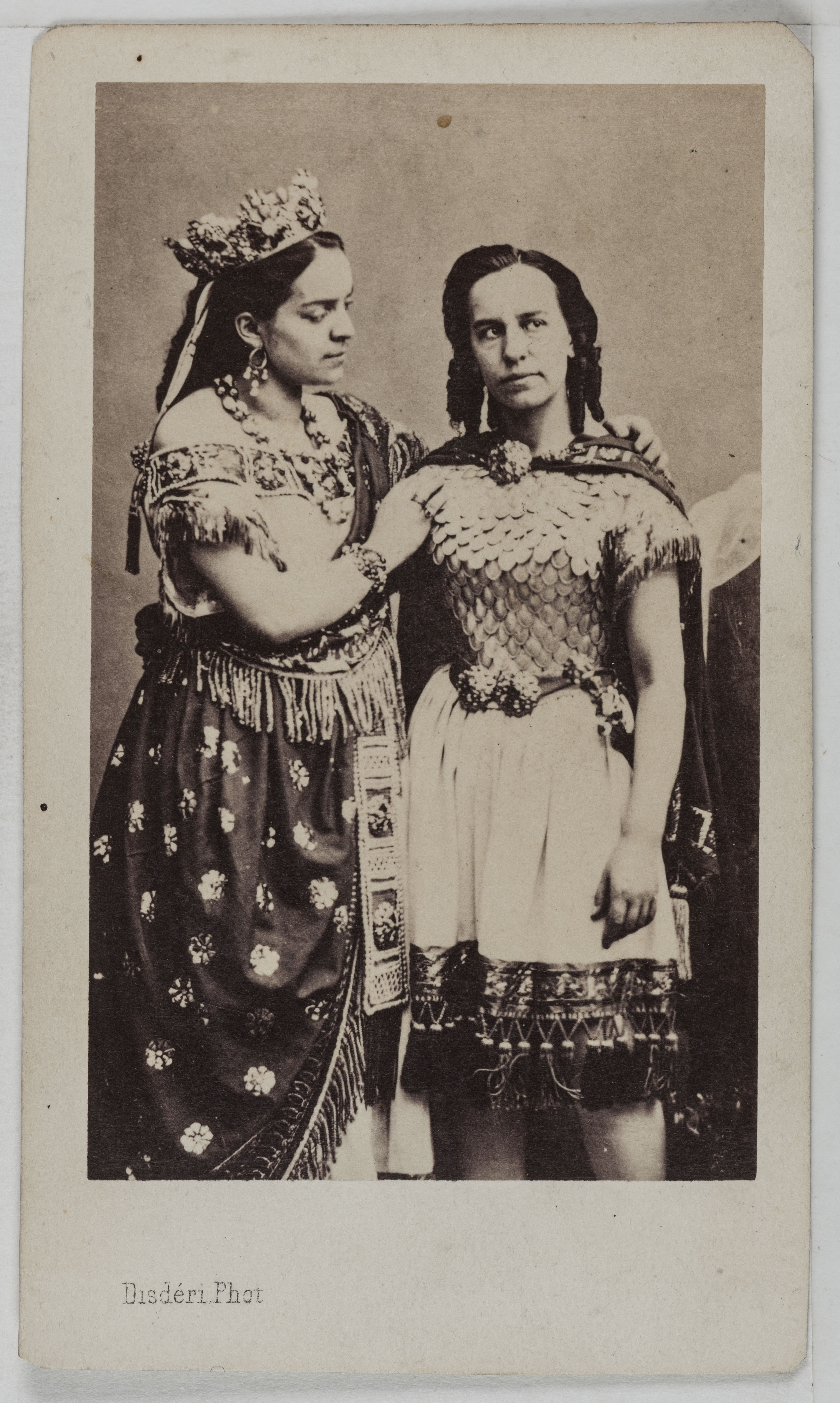 André-Adolphe-Eugène Disdéri, Portrait des sœurs Marchisio, (chanteuses lyriques)