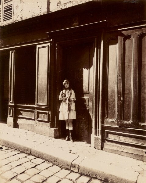 Eugène Atget, [Versailles, Maison Close, Petit Place, Mars 1921 (Brothel, Versailles, Petit Place, March 1921)]