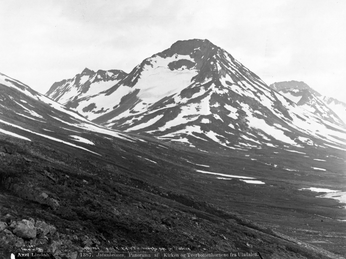 Axel Lindahl, Prot: Jotunheimen Panorama af Tverbottenhornene fra Uladalen