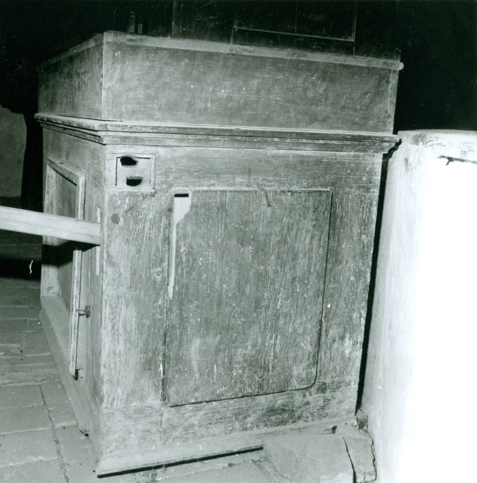 Nino Vranić, Gotalovec (Zlatar Bistrica) - Kapela Sv. Petra - Detalj kućišta - kućište mijeha