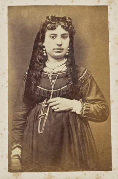 Unknown, [Portrait of a woman]