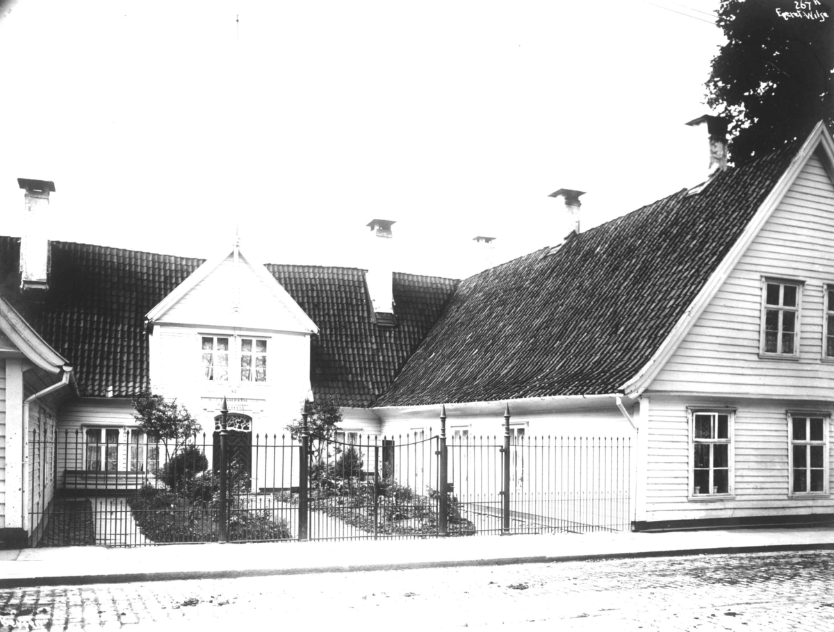 Anders Beer Wilse, Bergen V og Z, Zander Kaae stiftelse