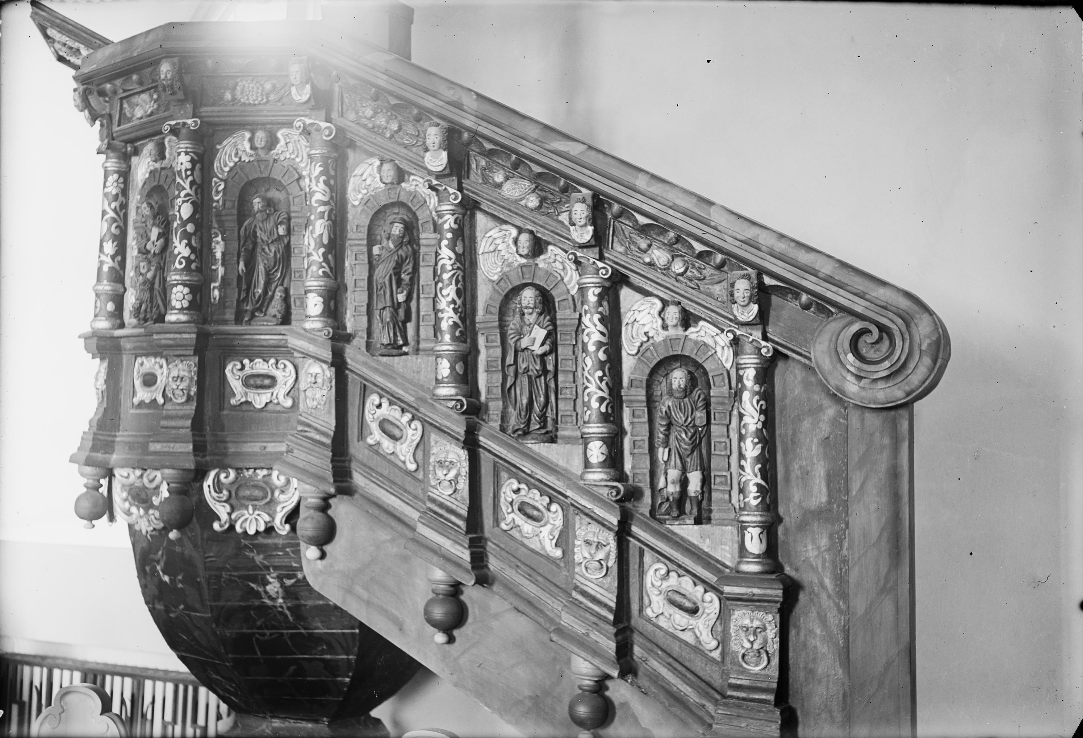 Olle Hellström, Västra Tunhems kyrka